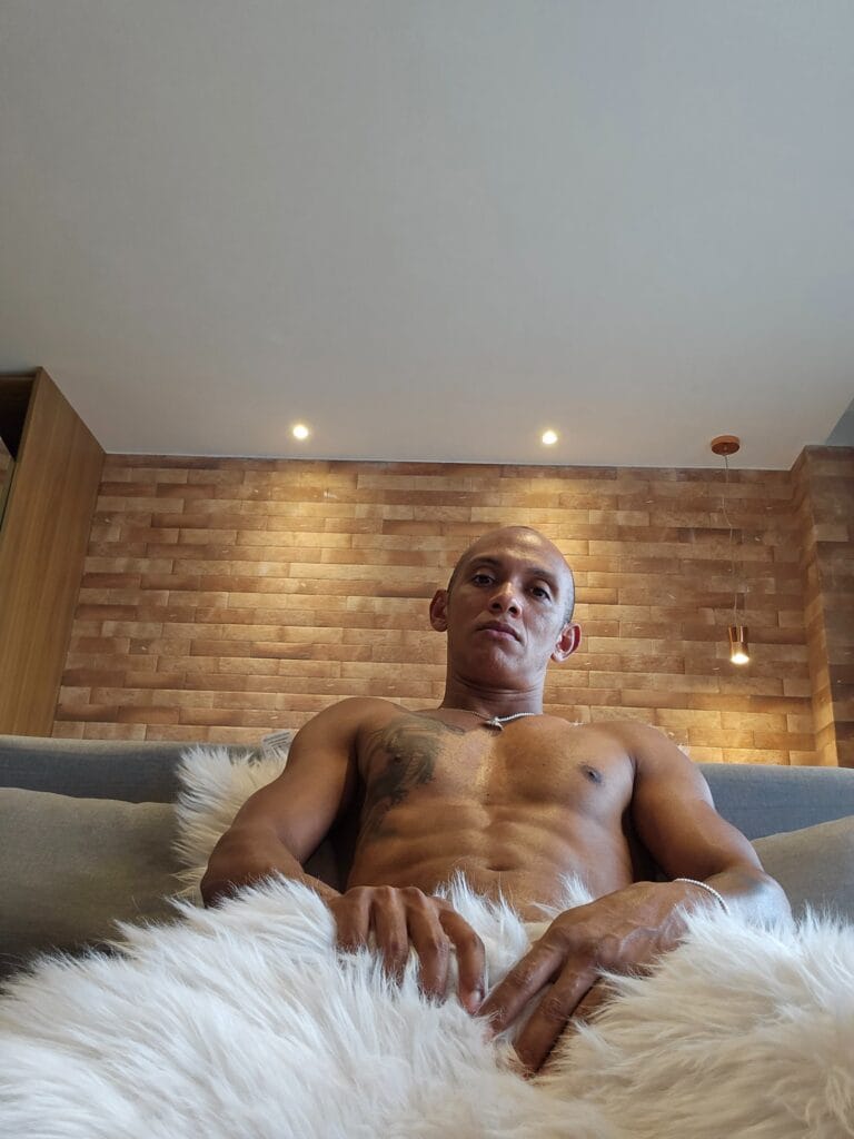 Photo of Hórus Swhenneyder, creator on OnlyFans with exclusive content