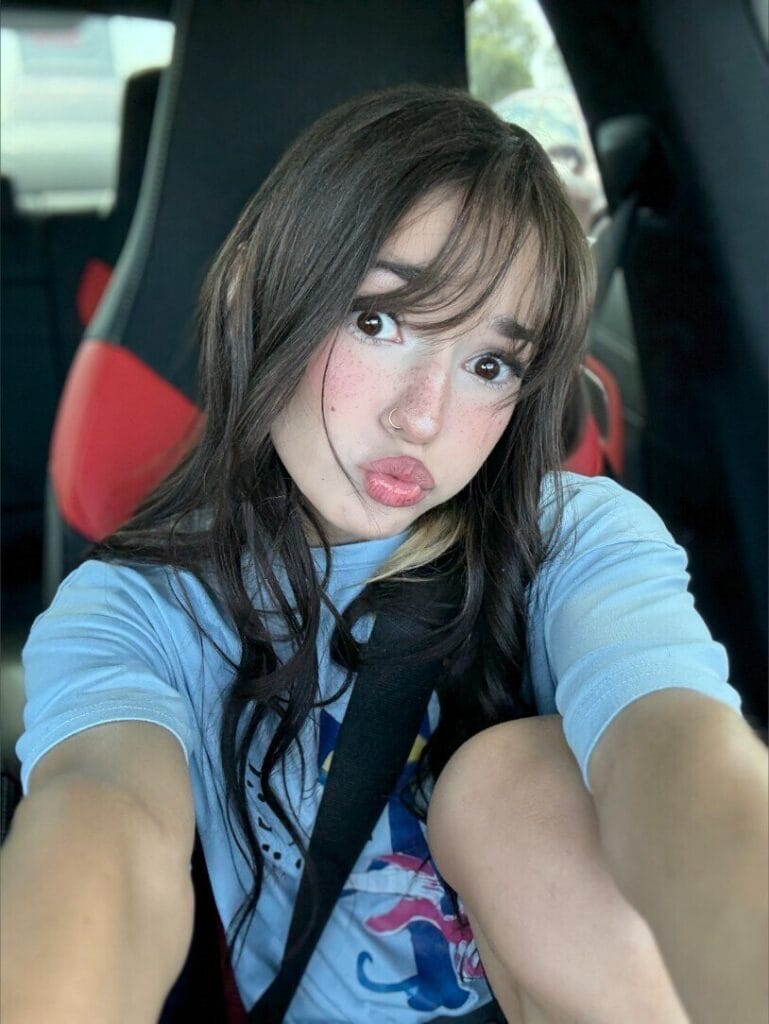 Photo of kat ≽^•⩊•^≼, creator on OnlyFans with exclusive content