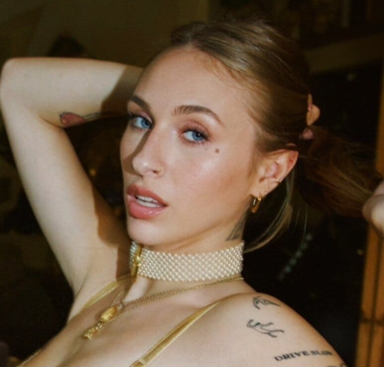 Photo of Angel Youngs , creator on OnlyFans with exclusive content