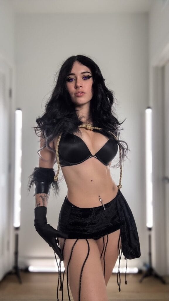 Photo of UndeadEm, creator on OnlyFans with exclusive content