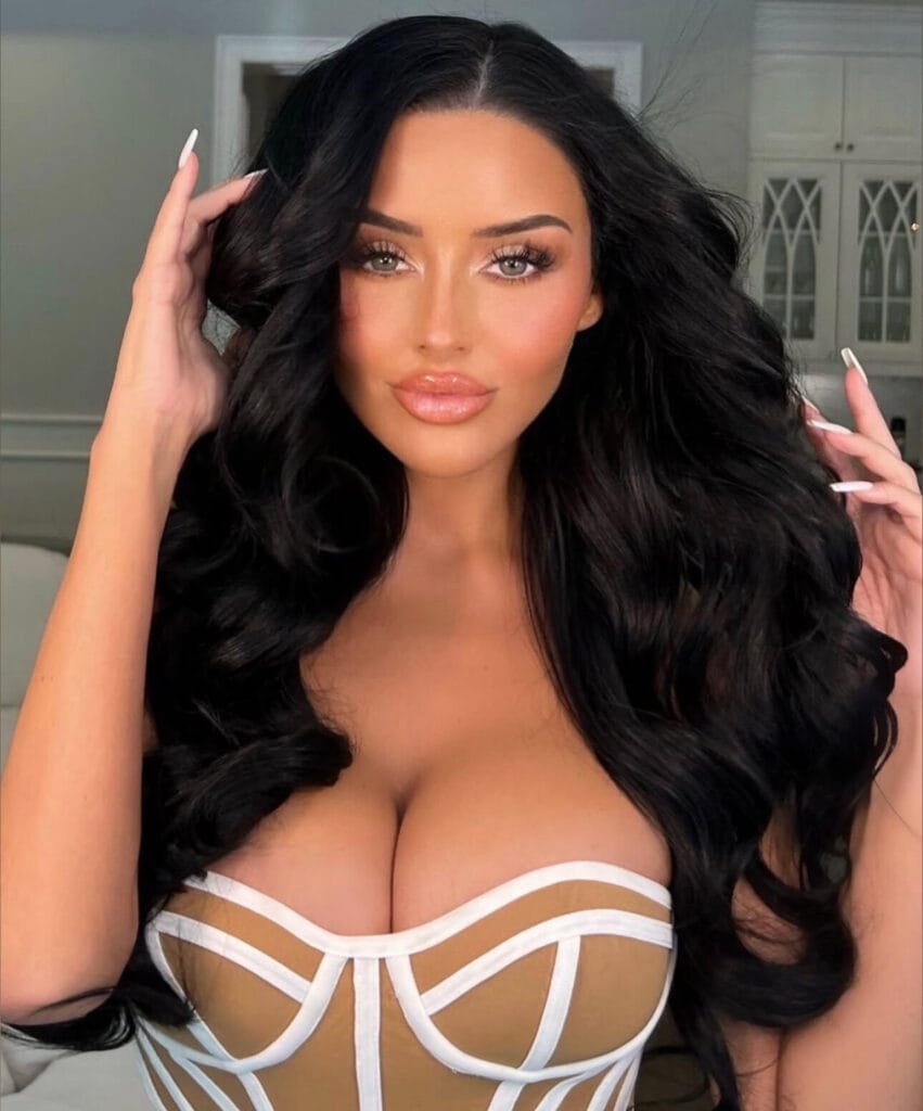 Photo of Abigail Ratchford , creator on OnlyFans with exclusive content