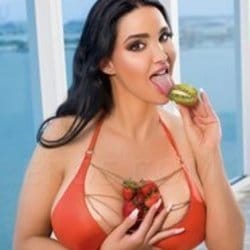 Photo of amyanderssen, creator on OnlyFans with exclusive content